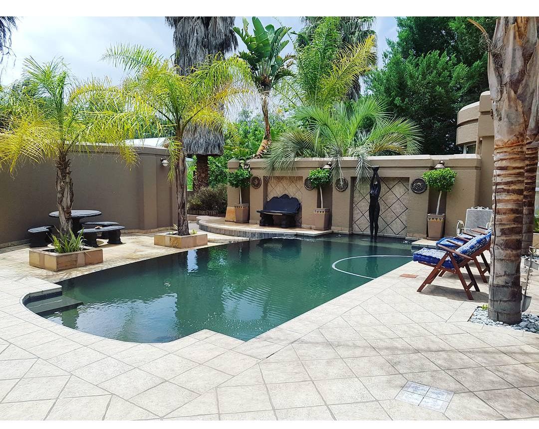 Oudtshoorn Guest House Exterior photo